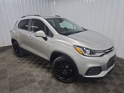 Used 2022 Chevrolet Trax LT w/ Driver Confidence Package image 7