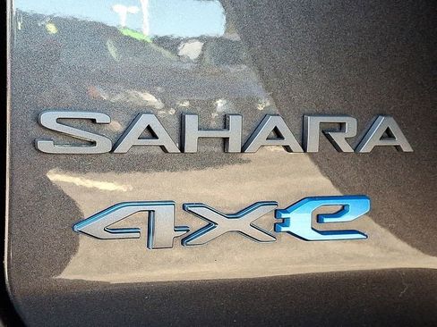 Certified 2025 Jeep Wrangler Unlimited Sahara AWD/4WD image 32