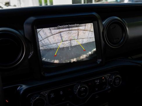 Used 2023 Jeep Wrangler Unlimited w/ Sun & Screen Package AWD/4WD image 20