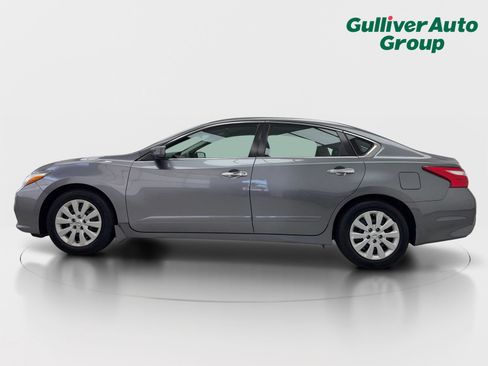 Used 2016 Nissan Altima 2.5 S w/ Power Driver Seat Package FWD image 3
