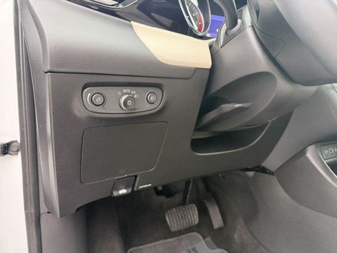 Used 2022 Buick Encore GX Select FWD image 13
