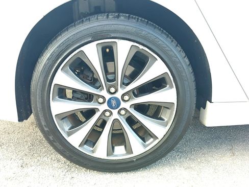 Used 2020 Ford Fusion SE AWD/4WD image 36