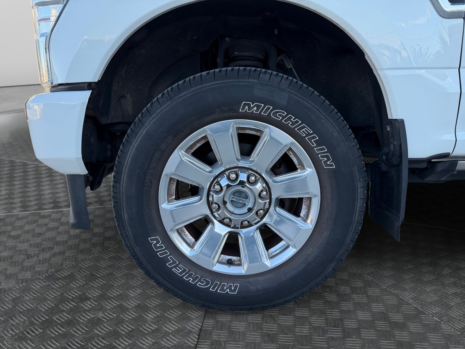 Used 2022 Ford F350 Platinum AWD/4WD image 9