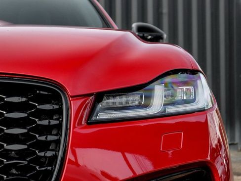 New 2026 Jaguar F-PACE R-Dynamic S image 6