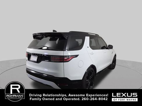 Used 2024 Land Rover Discovery Dynamic SE AWD/4WD image 6