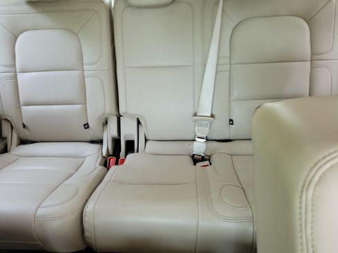 Used 2020 Lincoln Navigator Reserve RWD image 13