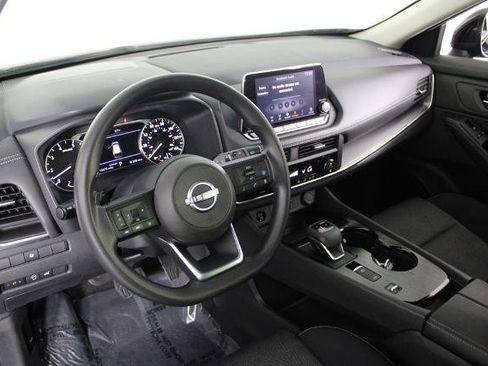 Certified 2024 Nissan Rogue SV FWD image 19