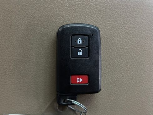 Used 2021 Toyota 4Runner Limited image 29