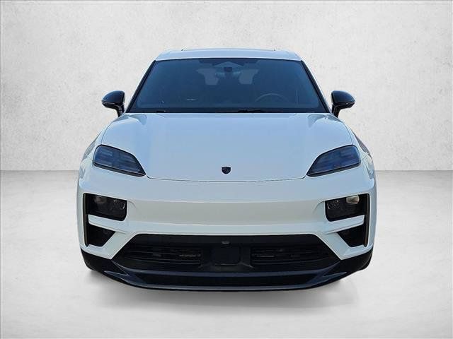 Used 2025 Porsche Macan Turbo Electric AWD/4WD image 2