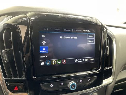 Used 2023 Chevrolet Traverse RS FWD image 16