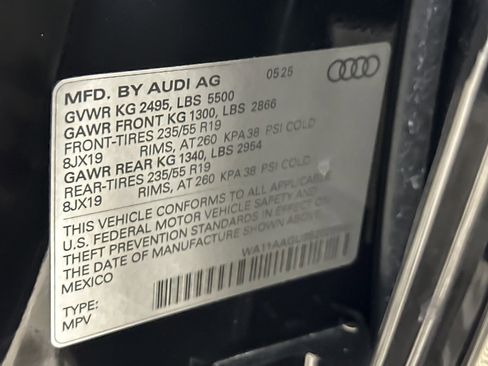 Used 2025 Audi Q5 Premium w/ 19" Wheel Package image 27