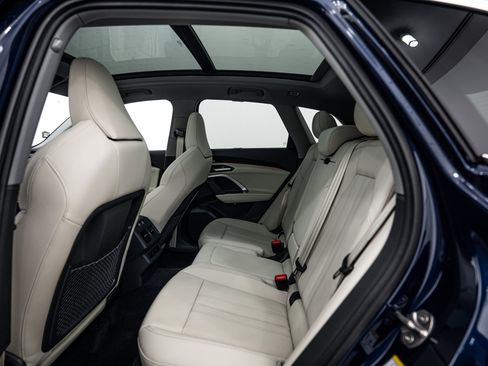 New 2025 Audi Q5 Premium Plus image 18