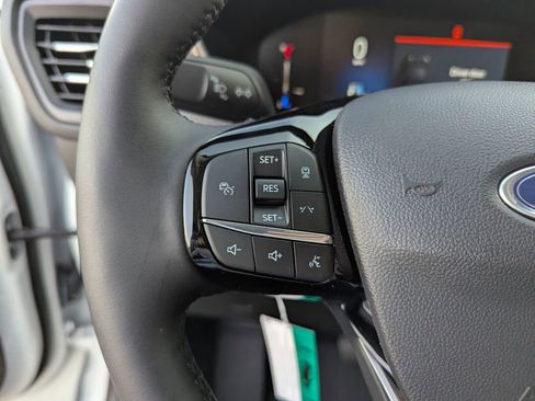 New 2026 Ford Escape SE w/ Class II Trailer Tow Package FWD image 22