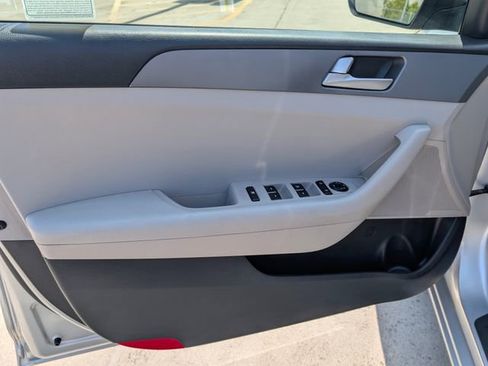 Used 2017 Hyundai Sonata SE FWD image 20