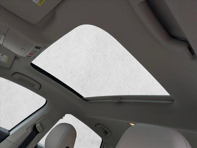 Used 2024 Volkswagen Jetta SE w/ Panoramic Sunroof Package FWD image 14