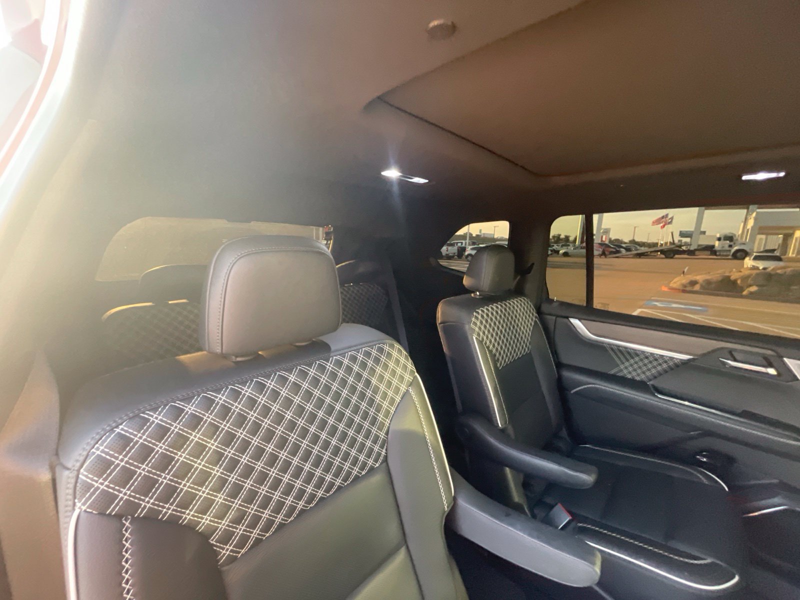 Used 2025 GMC Acadia Denali w/ Super Cruise Package FWD image 16