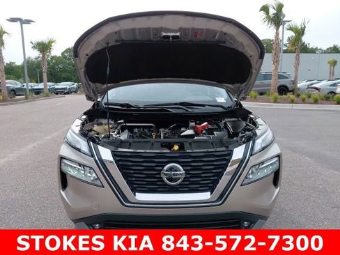 Used 2021 Nissan Rogue SL w/ Premium Package FWD image 9