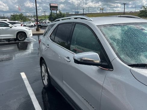 Used 2019 Chevrolet Equinox Premier FWD image 9