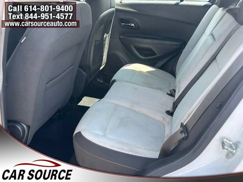 Used 2017 Chevrolet Trax LS AWD/4WD image 8