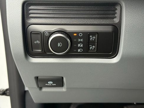New 2026 Ford F250 XL w/ XL Chrome Package image 36