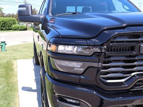New 2026 RAM 2500 Big Horn AWD/4WD image 7