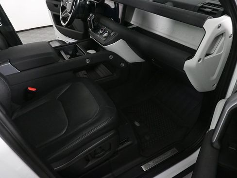 Used 2023 Land Rover Defender 110 X-Dynamic SE AWD/4WD image 21