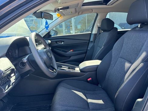 Used 2023 Honda Accord EX image 4