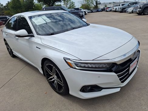 Used 2022 Honda Accord Touring image 8