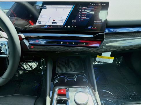 New 2027 BMW M5 w/ Carbon Package AWD/4WD image 19