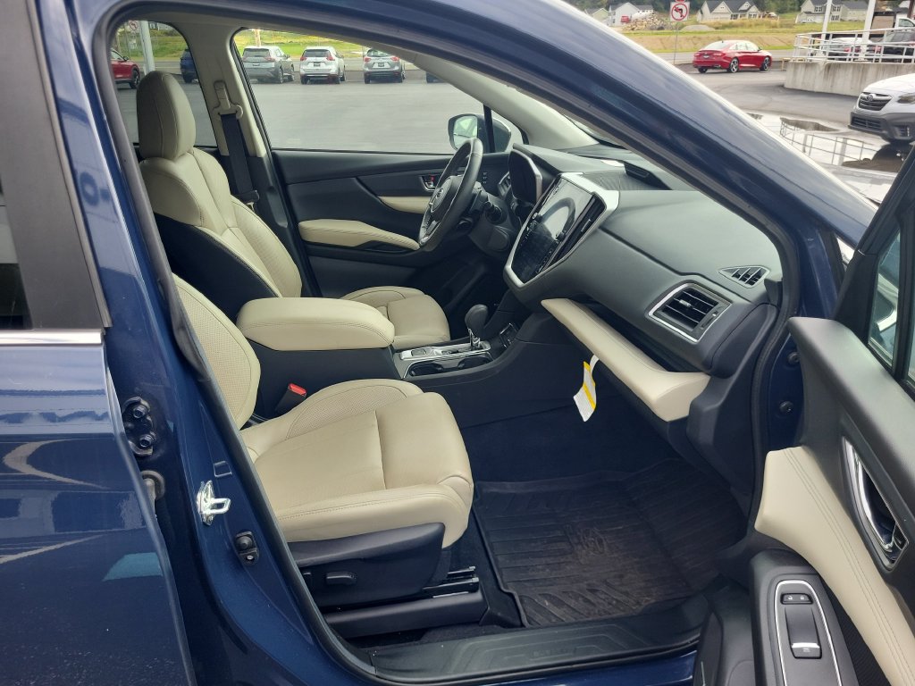 Used 2024 Subaru Ascent Limited w/ Technology Package AWD/4WD image 11