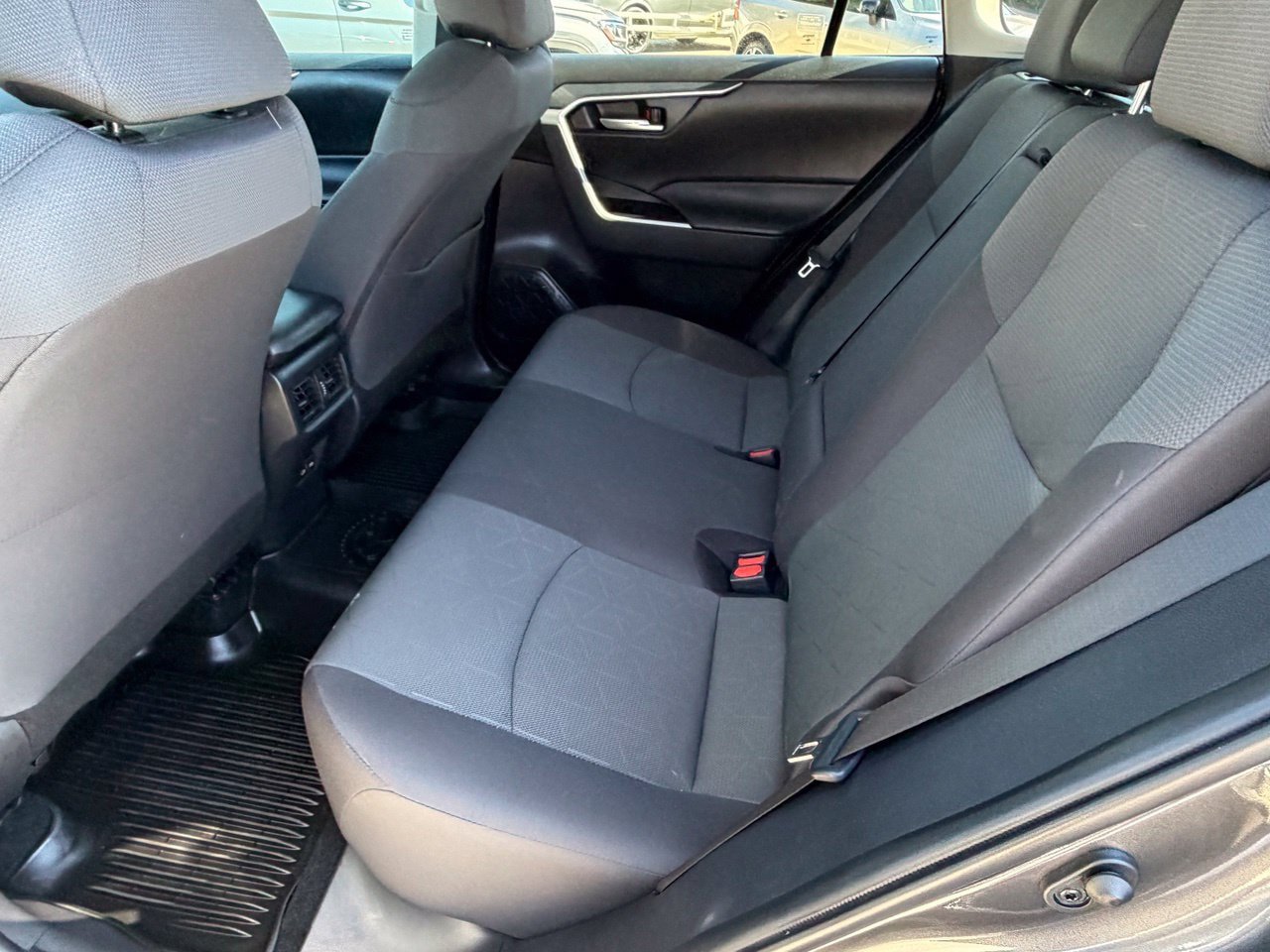 Used 2024 Toyota RAV4 XLE AWD/4WD image 34