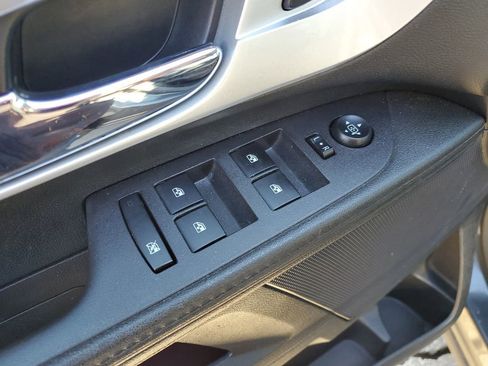 Used 2017 Chevrolet Equinox Premier w/ Enhanced Convenience Package image 21