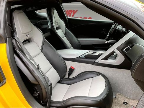 Used 2019 Chevrolet Corvette Z06 RWD image 28