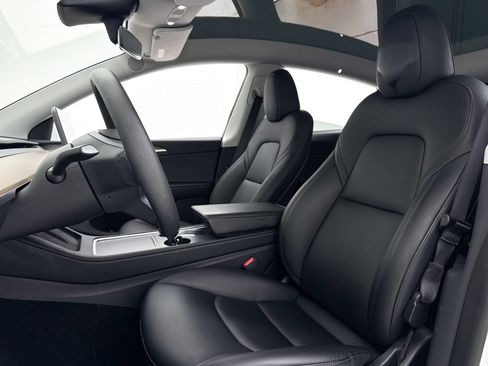 Used 2023 Tesla Model Y AWD image 20