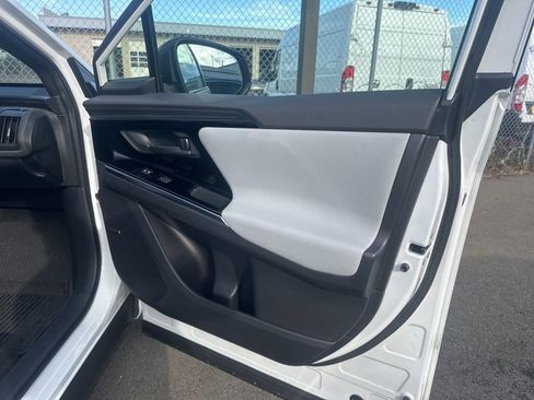 Used 2023 Subaru Solterra AWD image 5