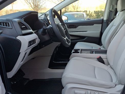 New 2026 Honda Odyssey EX-L image 7
