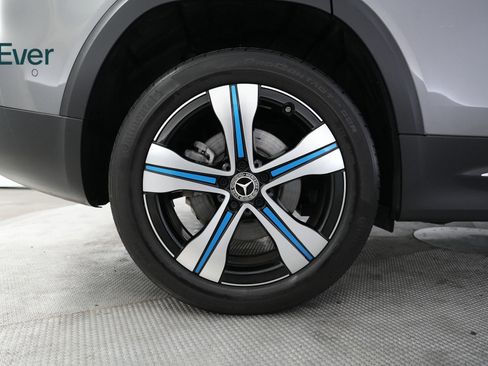 Used 2022 Mercedes-Benz EQB 350 4MATIC image 22