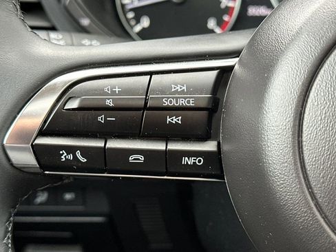 Certified 2025 MAZDA MAZDA3 s FWD image 24