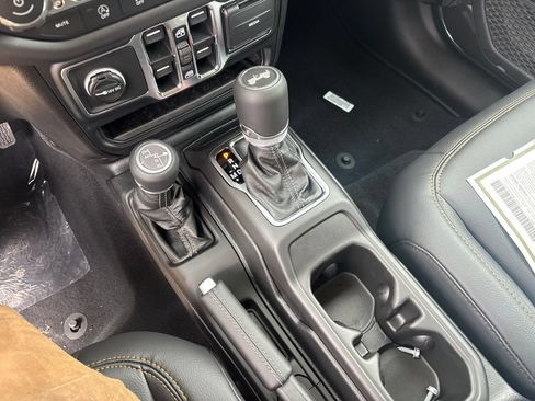 New 2026 Jeep Wrangler Unlimited Sahara AWD/4WD image 14