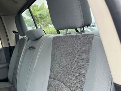 Used 2019 RAM 1500 Big Horn AWD/4WD image 9