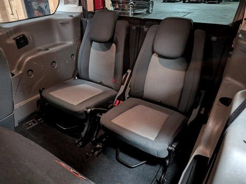 Used 2021 Ford Transit Connect XL image 24