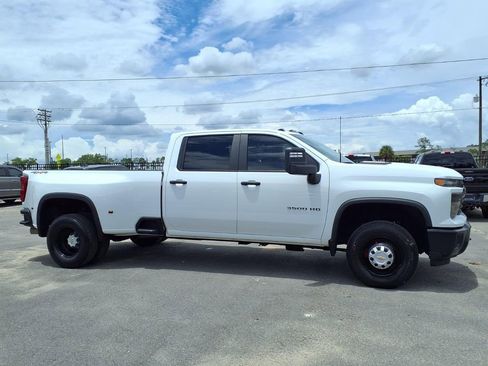 Used 2025 Chevrolet Silverado 3500 W/T AWD/4WD image 8