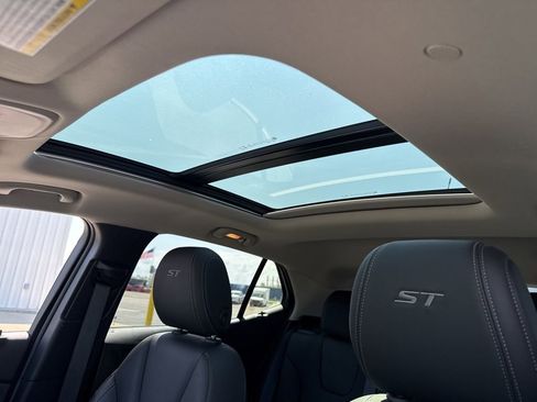 Used 2024 Buick Encore GX Sport Touring w/ Experience Buick Package FWD image 24