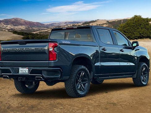 Used 2021 Chevrolet Silverado 1500 LT Trail Boss image 4