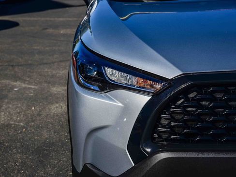 Certified 2023 Toyota Corolla Cross LE image 12