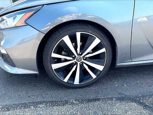 Used 2020 Nissan Altima 2.5 SR FWD image 4