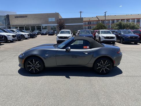 Certified 2025 MAZDA MX-5 Miata Grand Touring RWD image 44