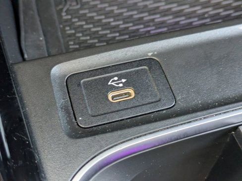 Used 2025 Mercedes-Benz GLB 35 AMG 4MATIC image 20