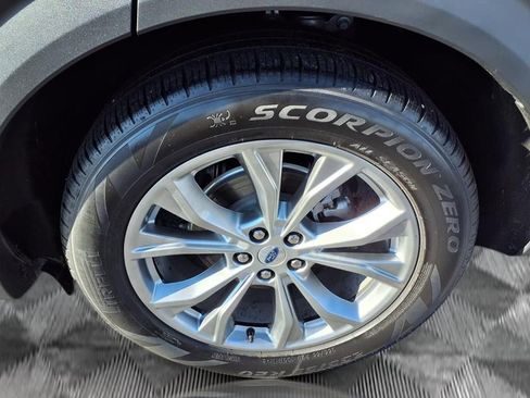 Used 2022 Ford Explorer Limited w/ Equipment Group 301A image 20