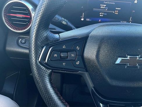 Used 2024 Chevrolet Trax RS w/ Sunroof Package image 18